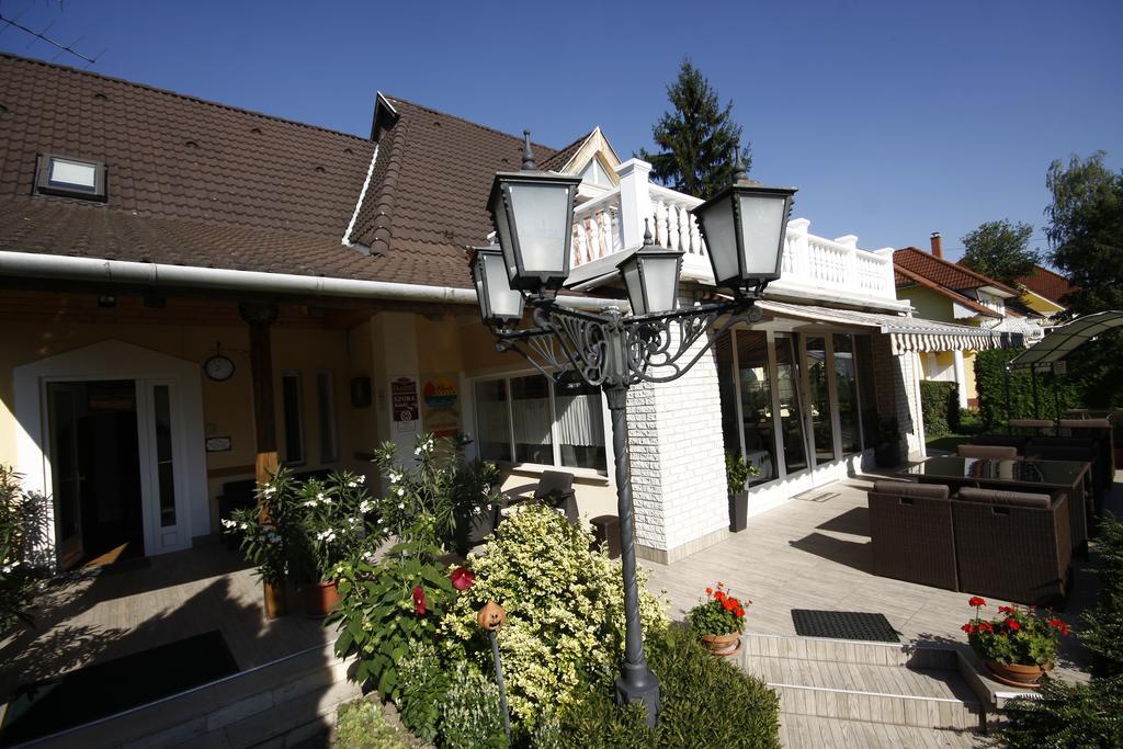 Parti Panzio Hotel Tata Exterior photo
