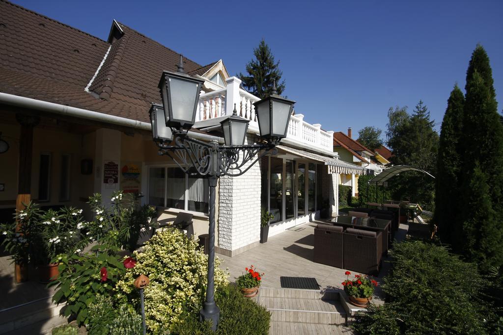 Parti Panzio Hotel Tata Exterior photo