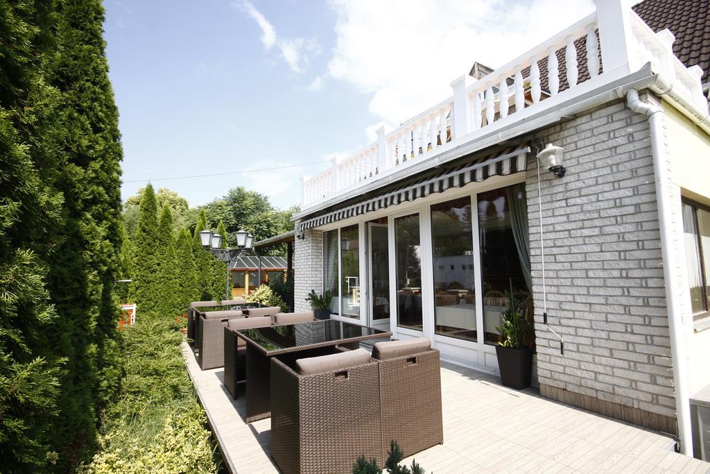 Parti Panzio Hotel Tata Exterior photo